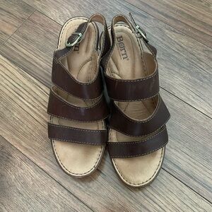 Like New Born Platform Sandals / Warner